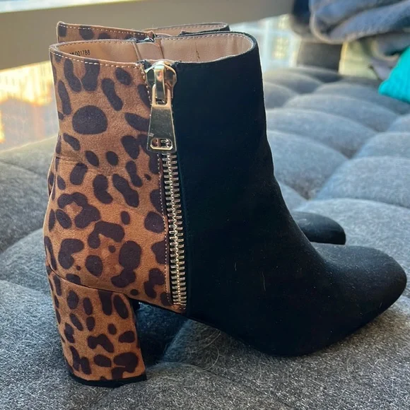 Colorblock Animal Print Booties - Picture 3 of 7